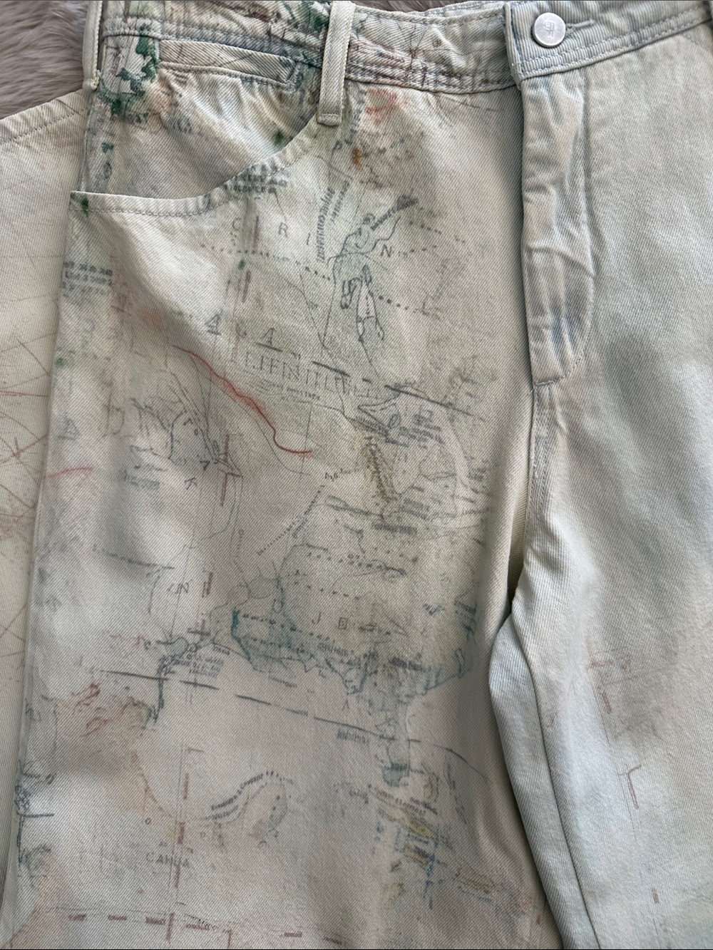 Anthropologie Pilcro High-Rise Slouch Wide-Leg Map Pattern Jeans - Picture 6 of 12
